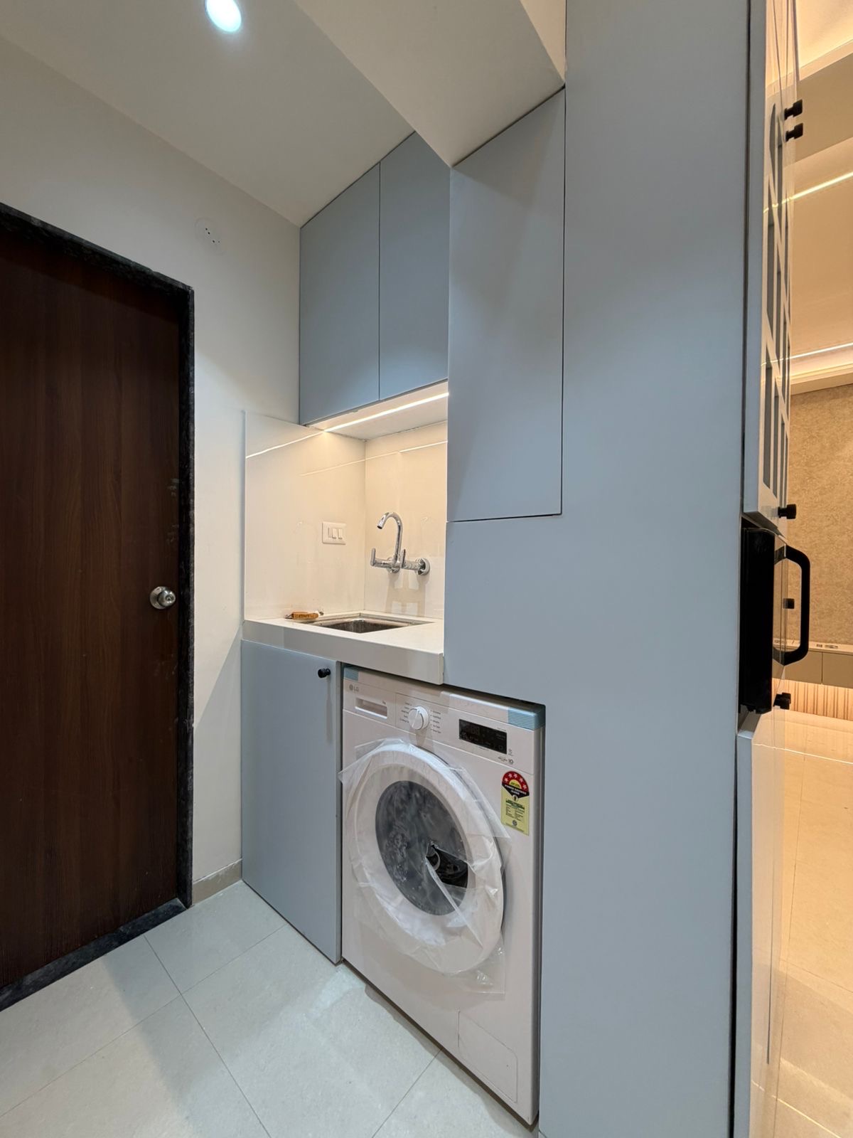 2.5 Bhk Available for Rent In Geras World Of Joy - Image 1